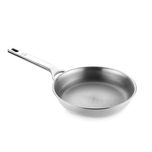 BRA Pánev TITANIUM ONE 20 cm_0